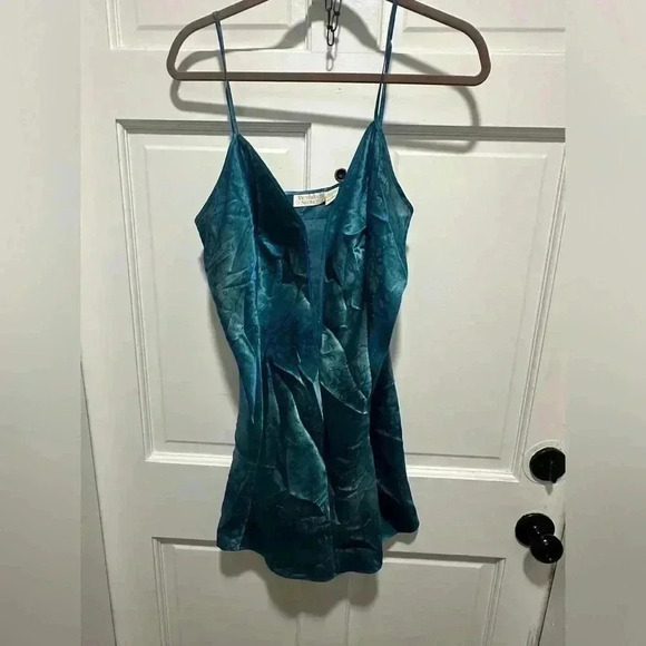 Vintage Gold Label Victorias Secret Slip Dress size Large GUC - Picture 5 of 7